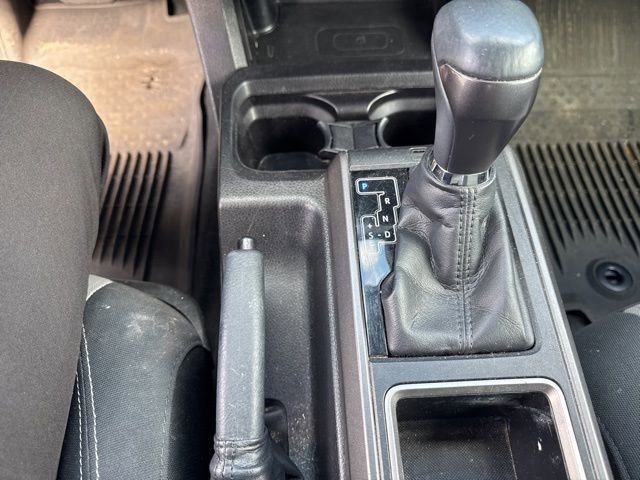 Used 2023 Toyota Tacoma TRD Off-Road w/ Technology Package AWD/4WD image 17