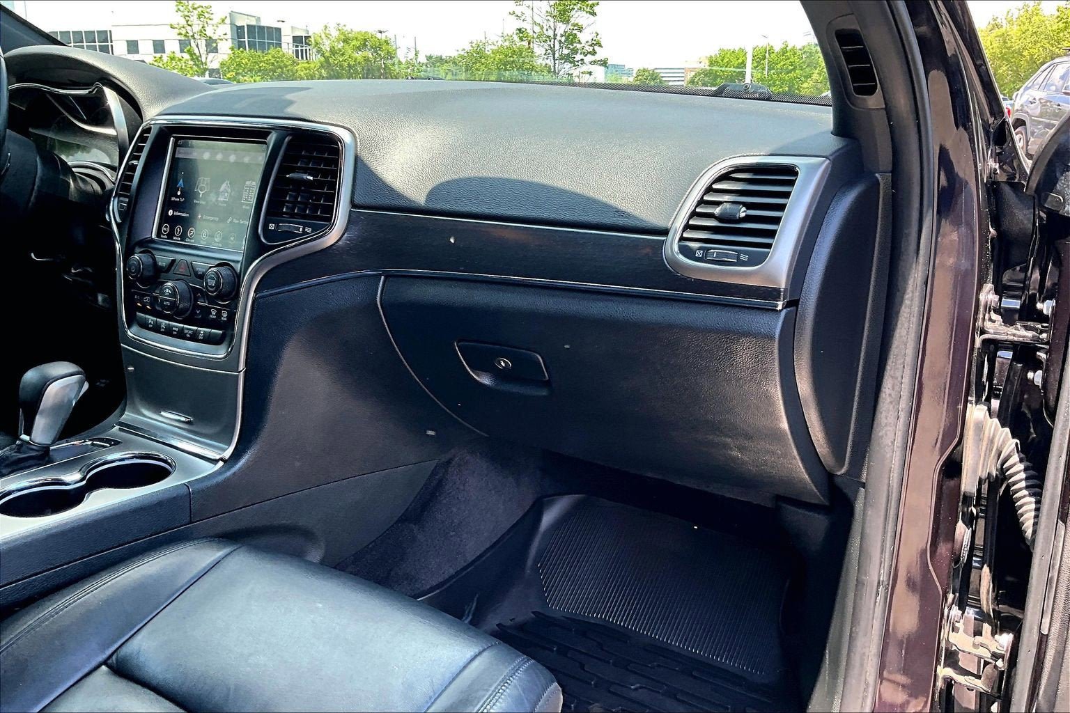 Used 2018 Jeep Grand Cherokee Limited AWD/4WD image 15
