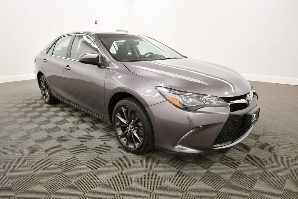 Used 2015 Toyota Camry XSE FWD image 10