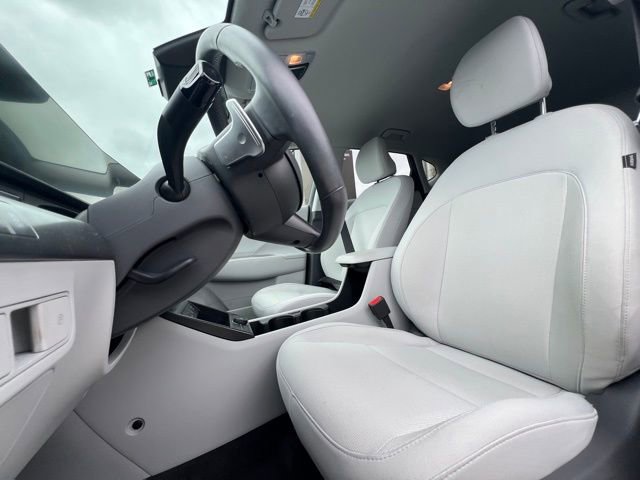 Certified 2024 Hyundai Kona SEL FWD image 16