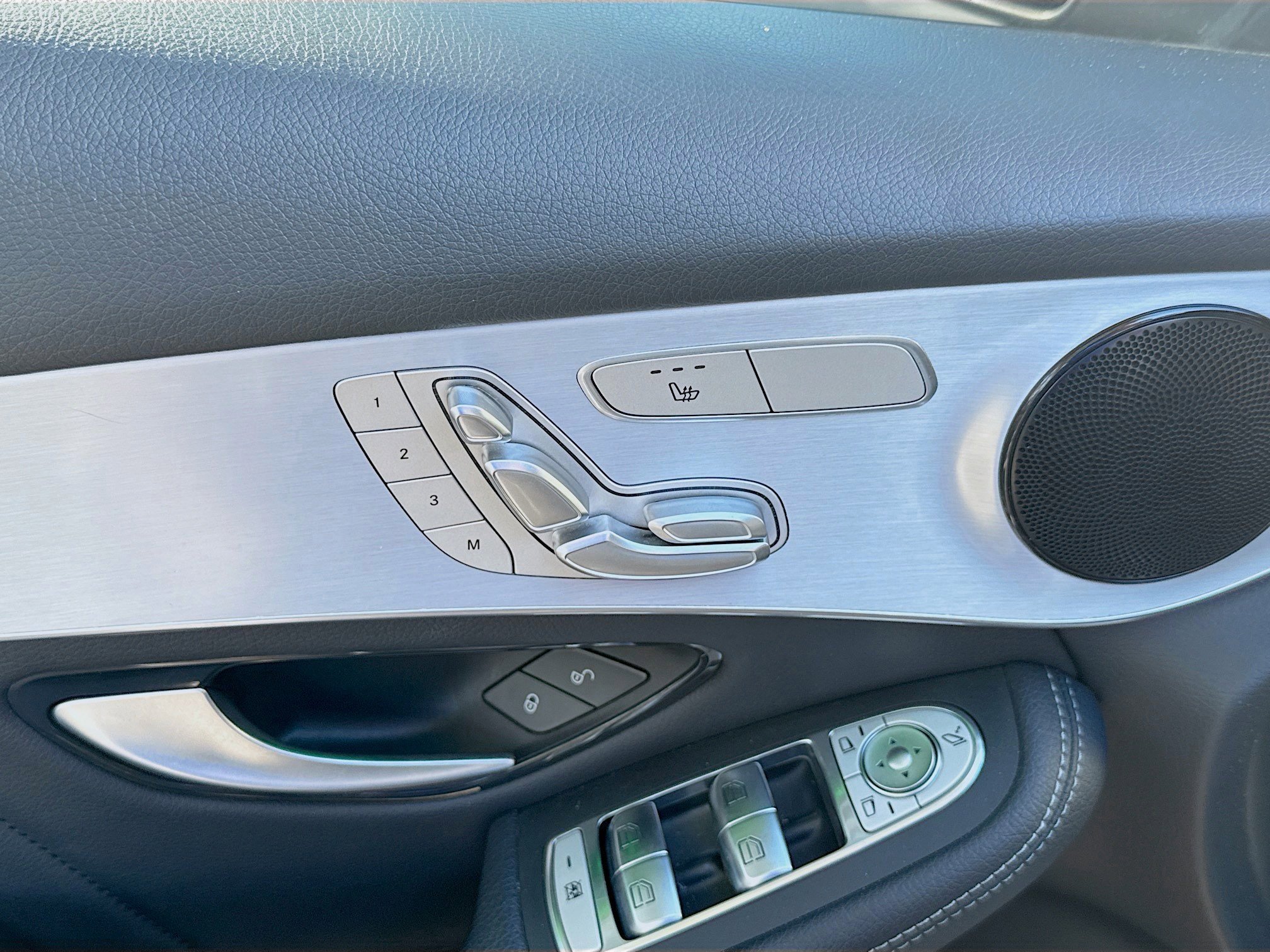 Used 2022 Mercedes-Benz GLC 300 w/ AMG Line image 17