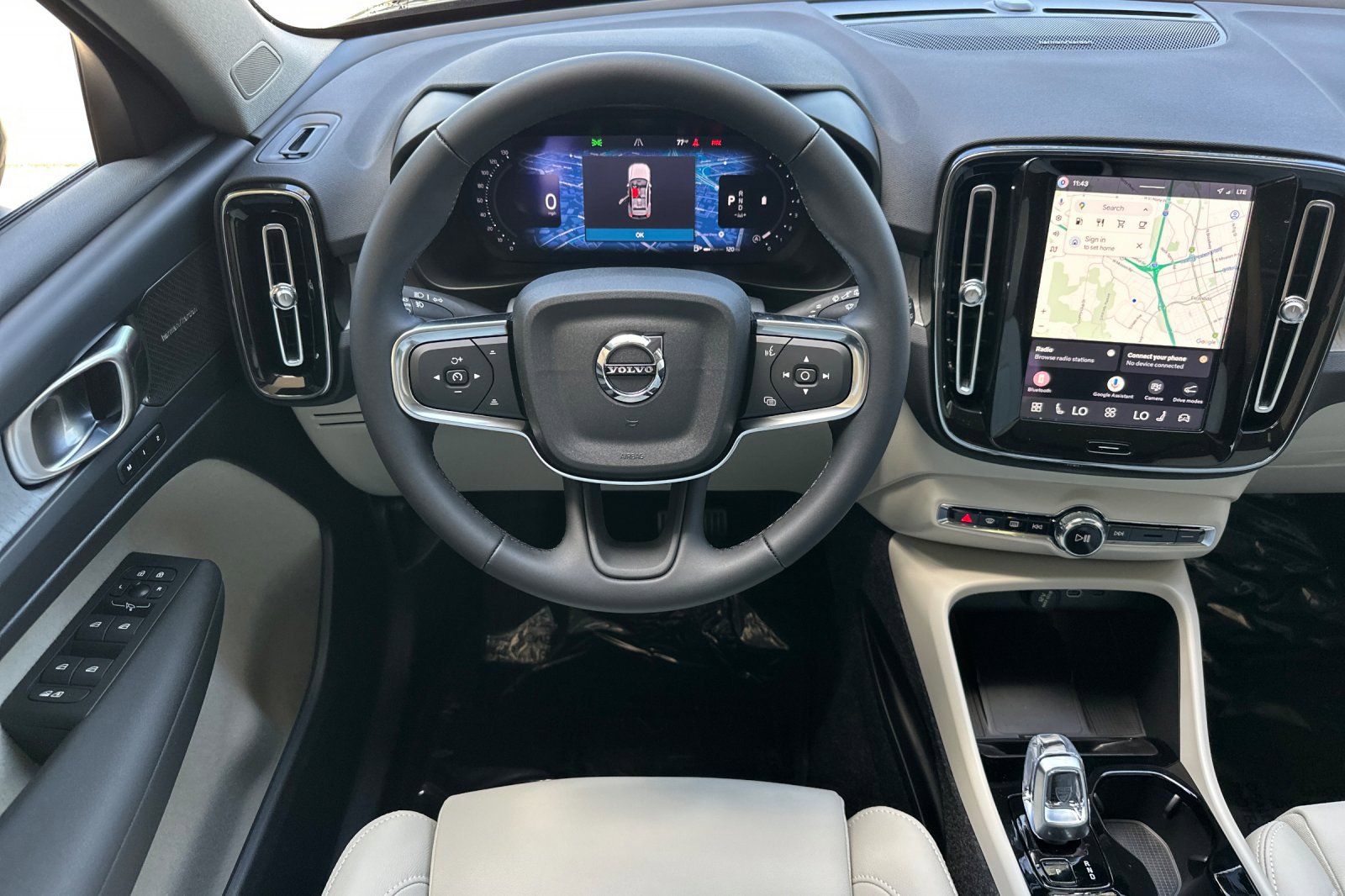 New 2026 Volvo XC40 B5 Ultra AWD/4WD image 12