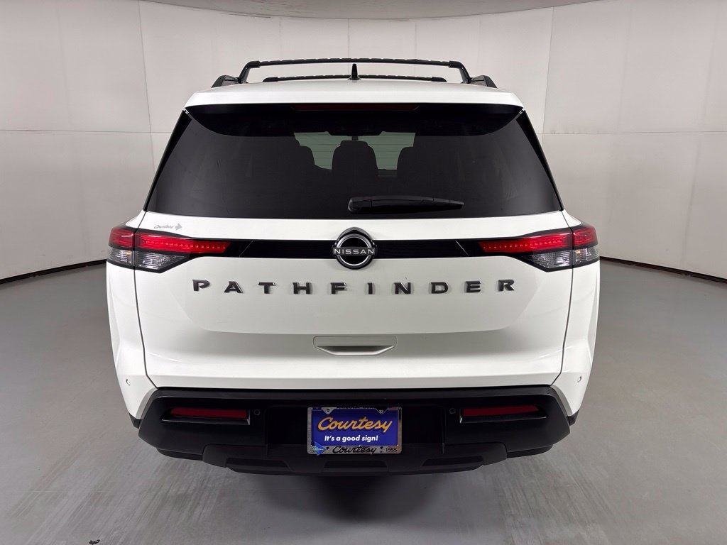 Certified 2026 Nissan Pathfinder SV FWD image 7