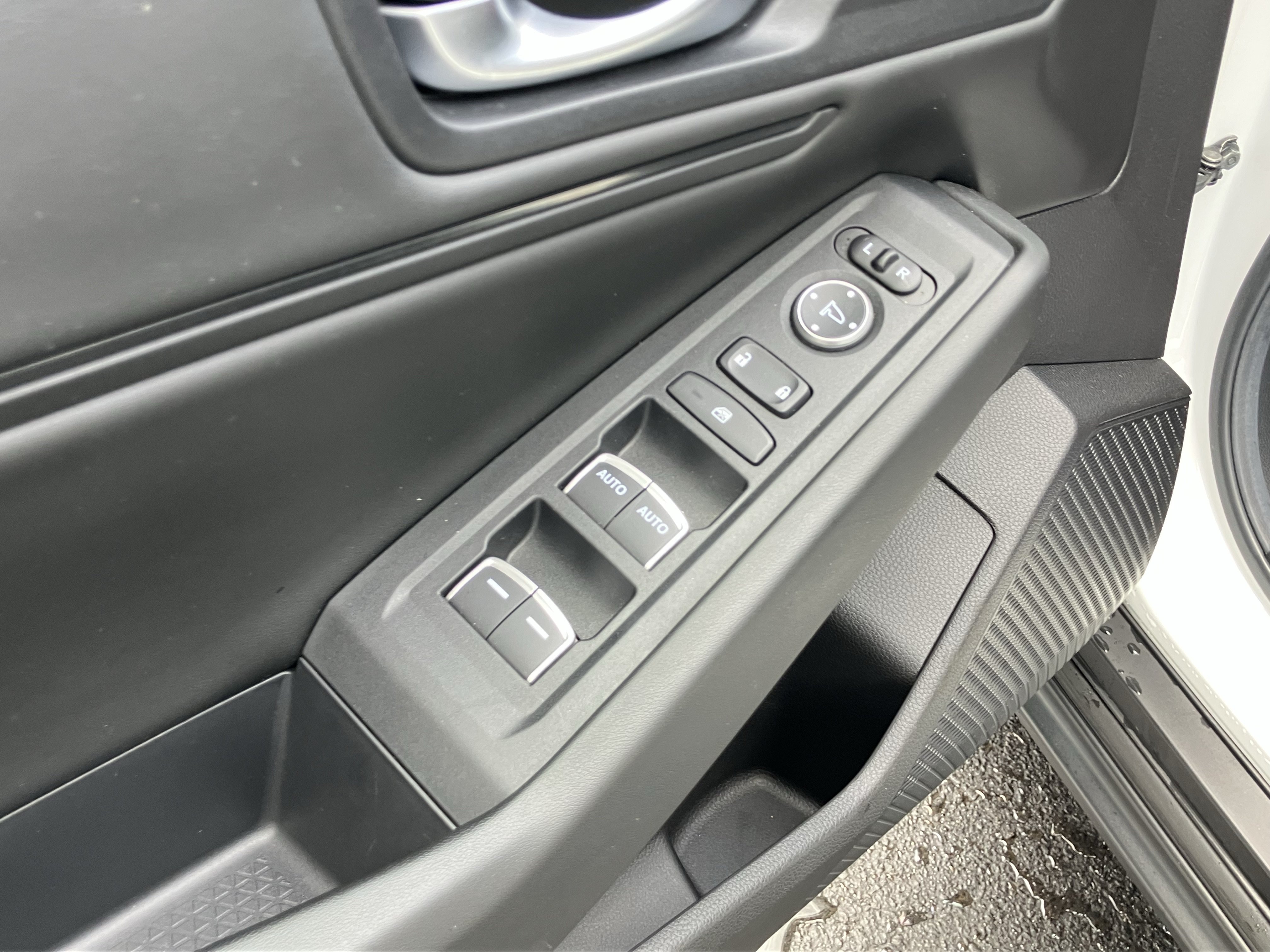 Used 2025 Honda Accord SE image 15