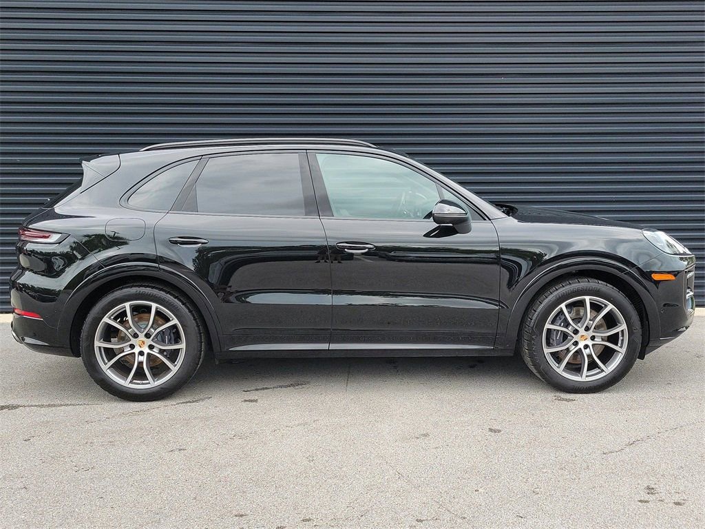 Certified 2025 Porsche Cayenne image 8