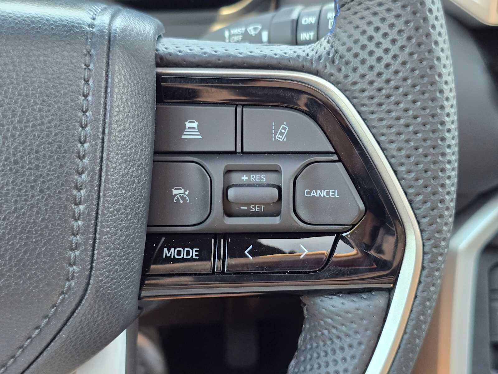 Certified 2024 Toyota Sequoia Platinum AWD/4WD image 33
