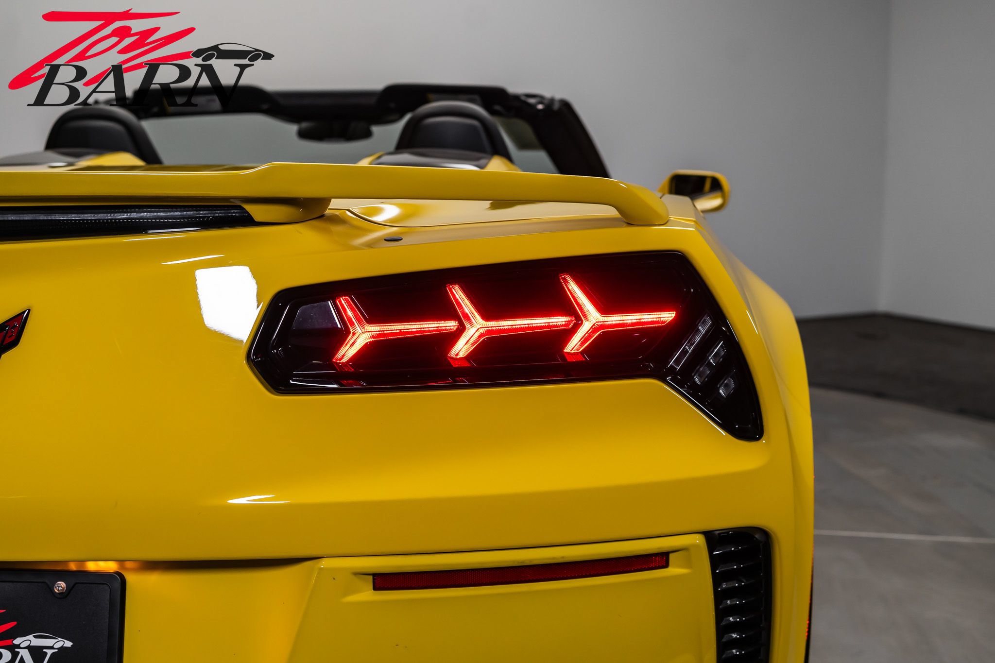 Used 2016 Chevrolet Corvette Z06 w/ 3LZ Preferred Equipment Group RWD image 22