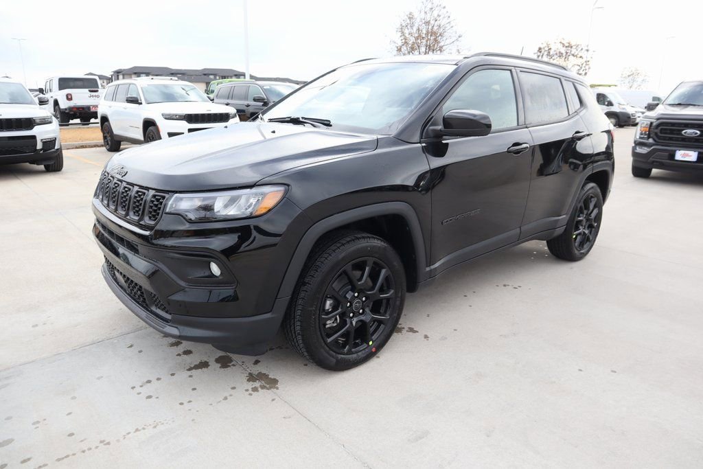 New 2026 Jeep Compass Latitude AWD/4WD image 10