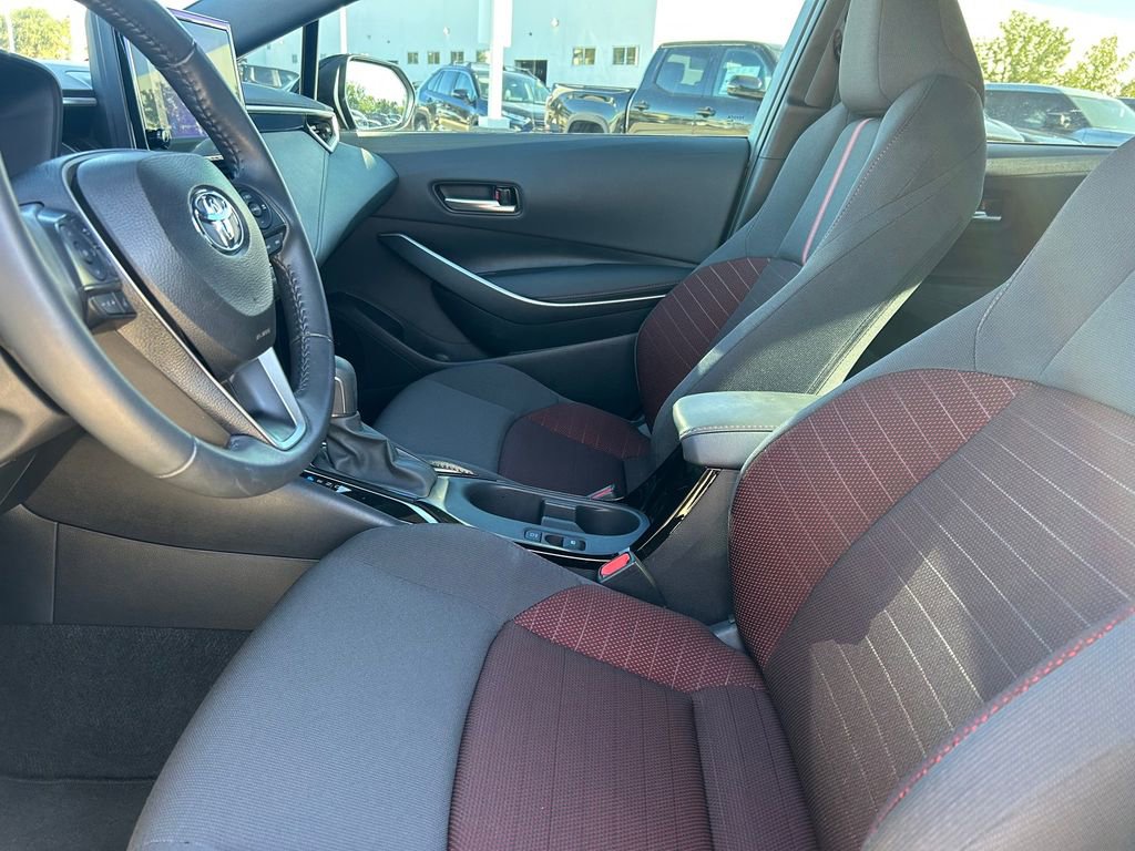 Used 2025 Toyota Corolla SE image 13