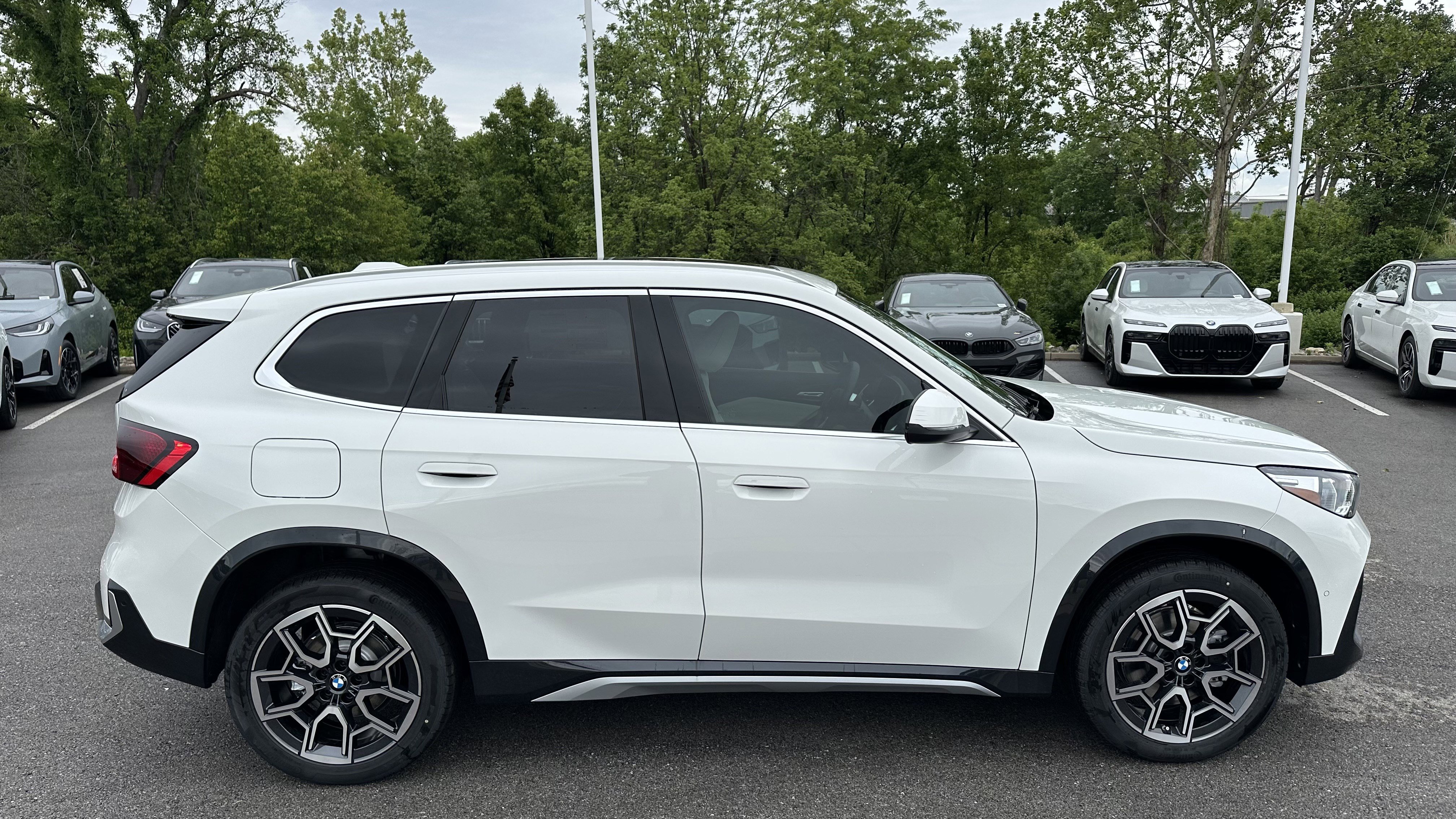 New 2026 BMW X1 xDrive28i w/ Convenience Package AWD/4WD image 11