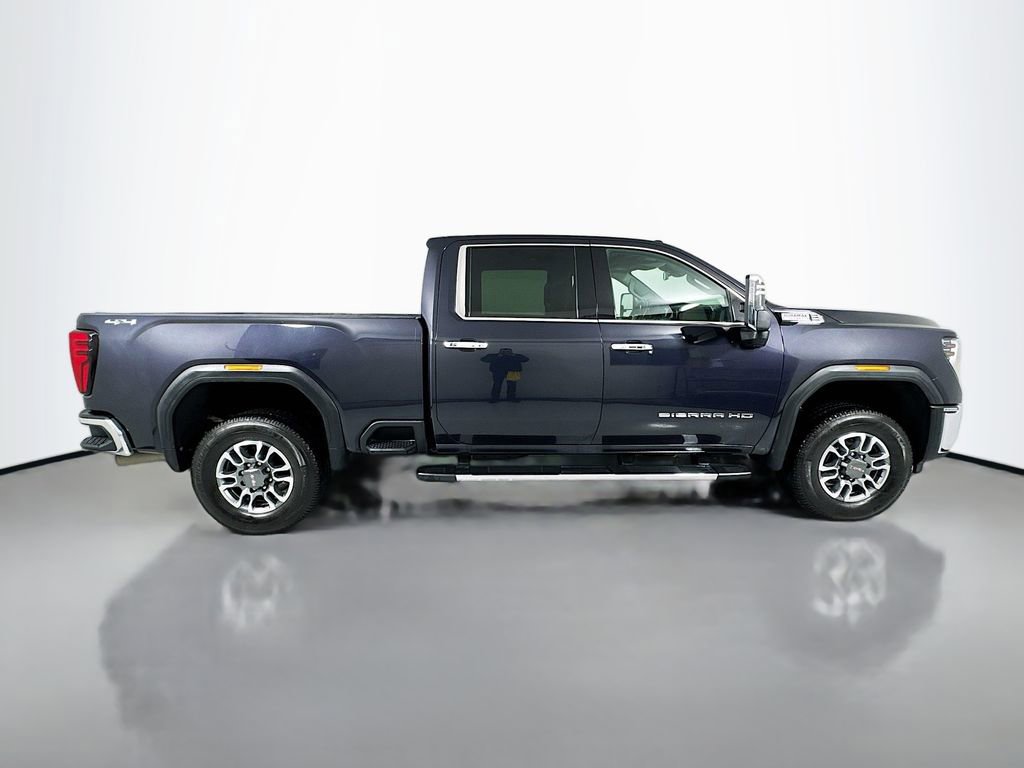 Used 2024 GMC Sierra 3500 SLT w/ SLT Convenience Package image 9