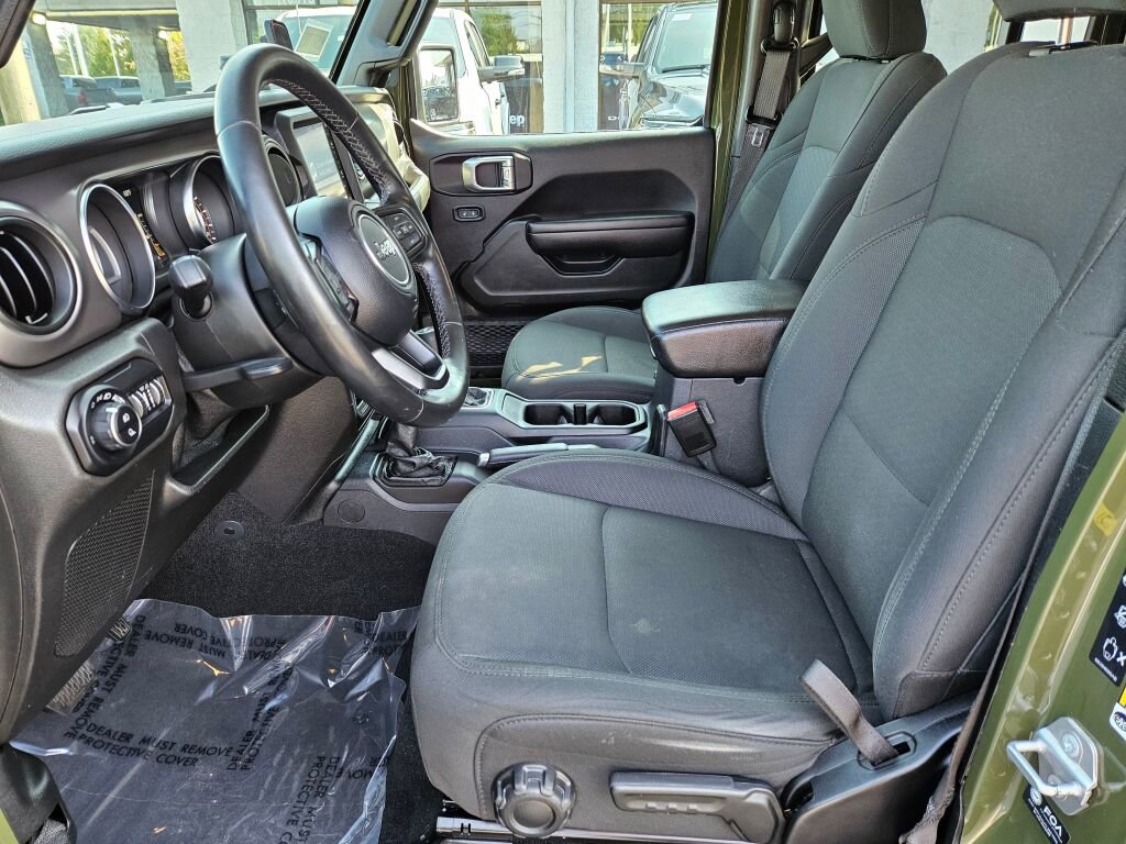 Used 2021 Jeep Gladiator Sport image 13