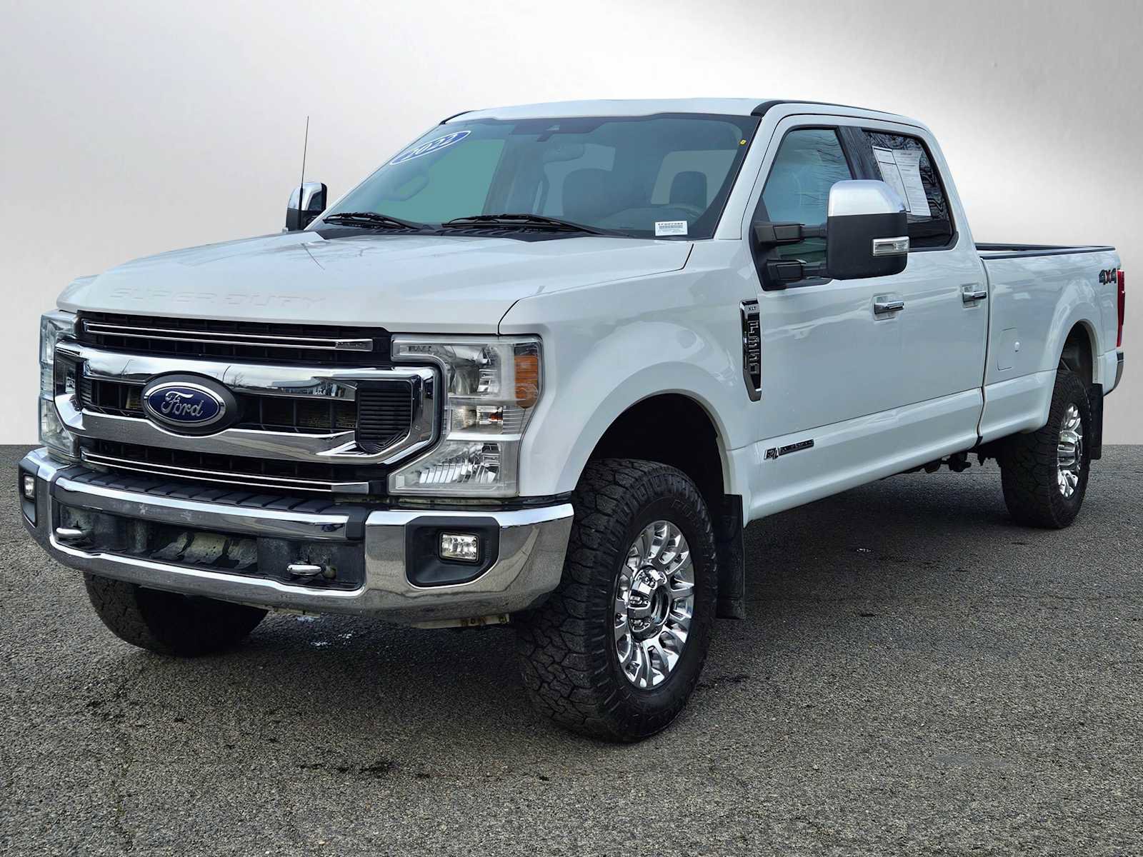 Used 2022 Ford F350 XLT w/ XLT Premium Package image 7