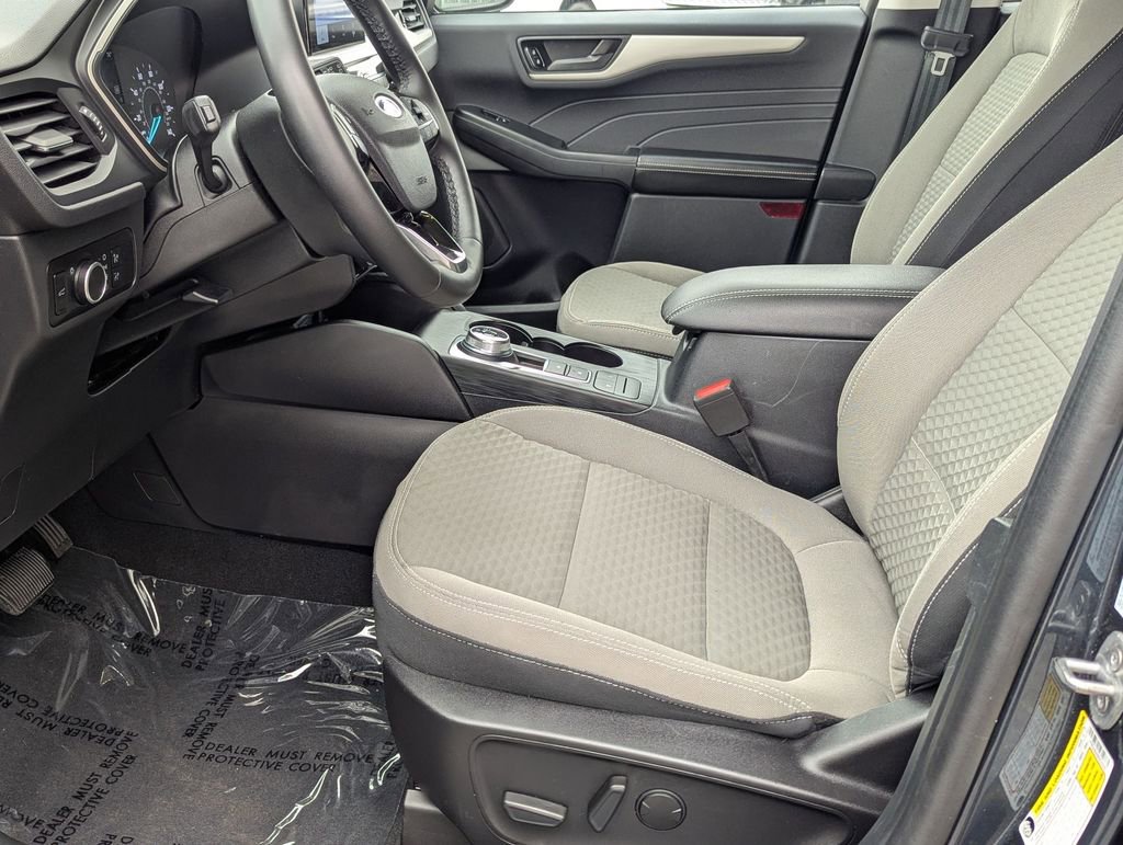 Used 2022 Ford Escape SE w/ Convenience Package FWD image 11