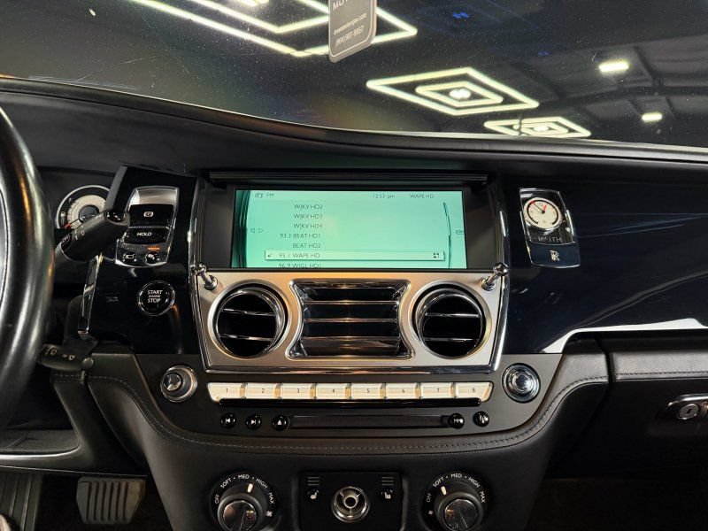Used 2015 Rolls-Royce Wraith RWD image 15