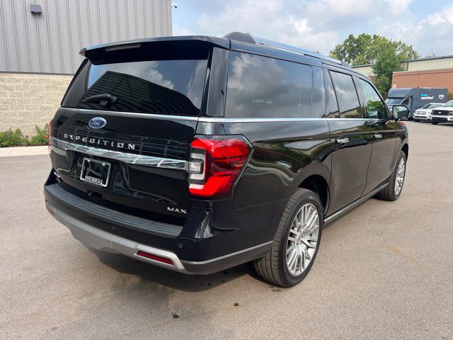 Used 2023 Ford Expedition Max Limited AWD/4WD image 5