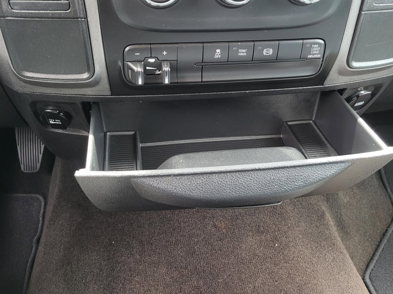 Used 2013 RAM 2500 Tradesman w/ Chrome Appearance Group RWD image 29