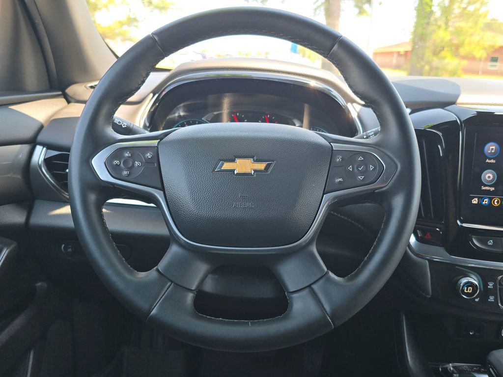 Certified 2023 Chevrolet Traverse LT FWD image 14