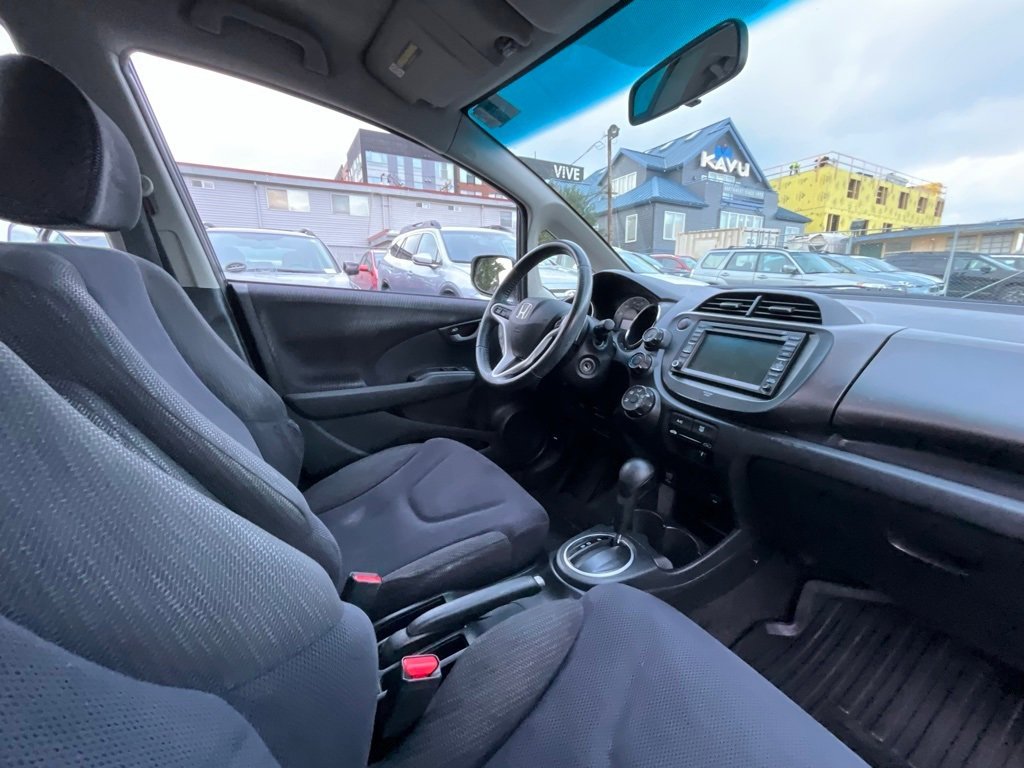 Used 2013 Honda Fit Sport image 17