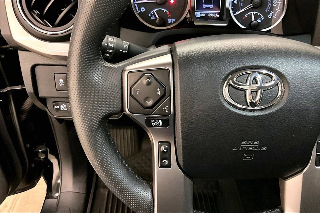 Used 2023 Toyota Tacoma SR5 AWD/4WD image 12
