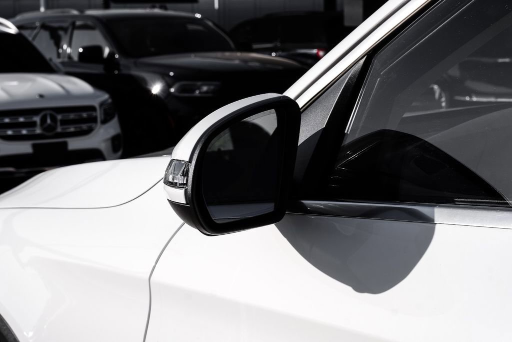 Used 2022 Mercedes-Benz GLC 300 w/ Premium Package Lite image 44