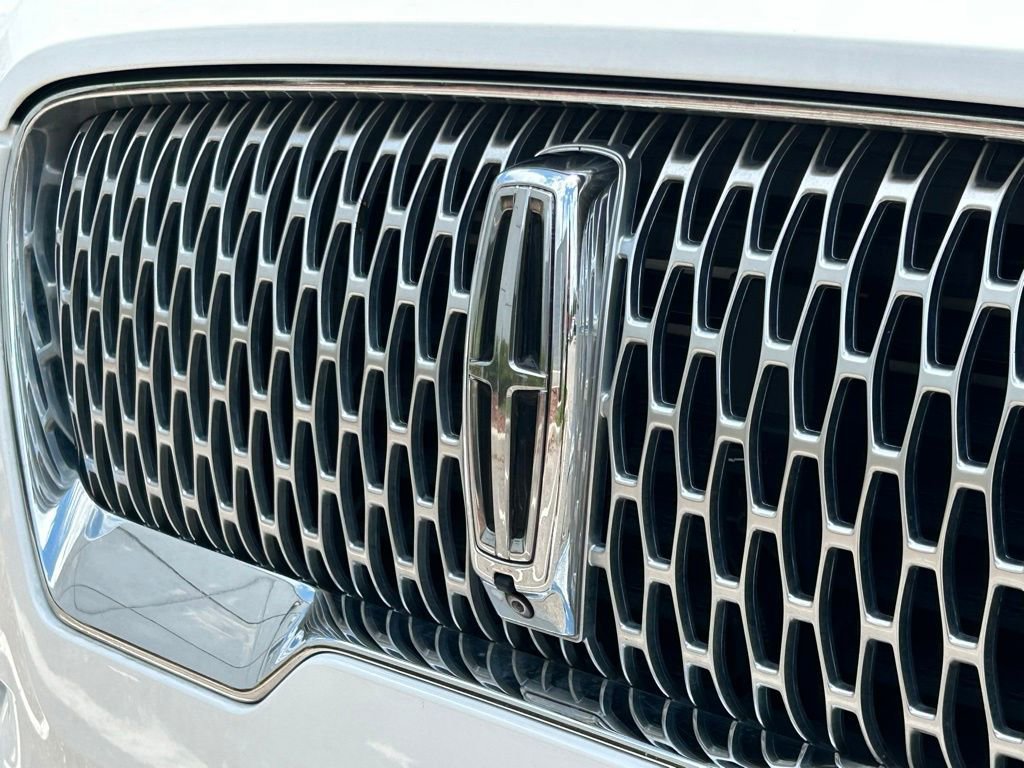 Used 2021 Lincoln Aviator Reserve w/ Equipment Group 202A AWD/4WD image 46