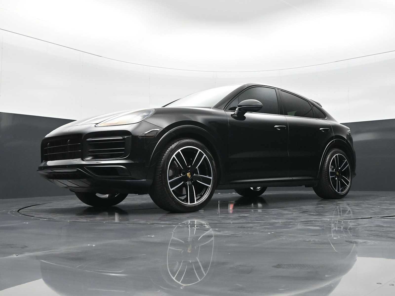Certified 2023 Porsche Cayenne GTS AWD/4WD image 40