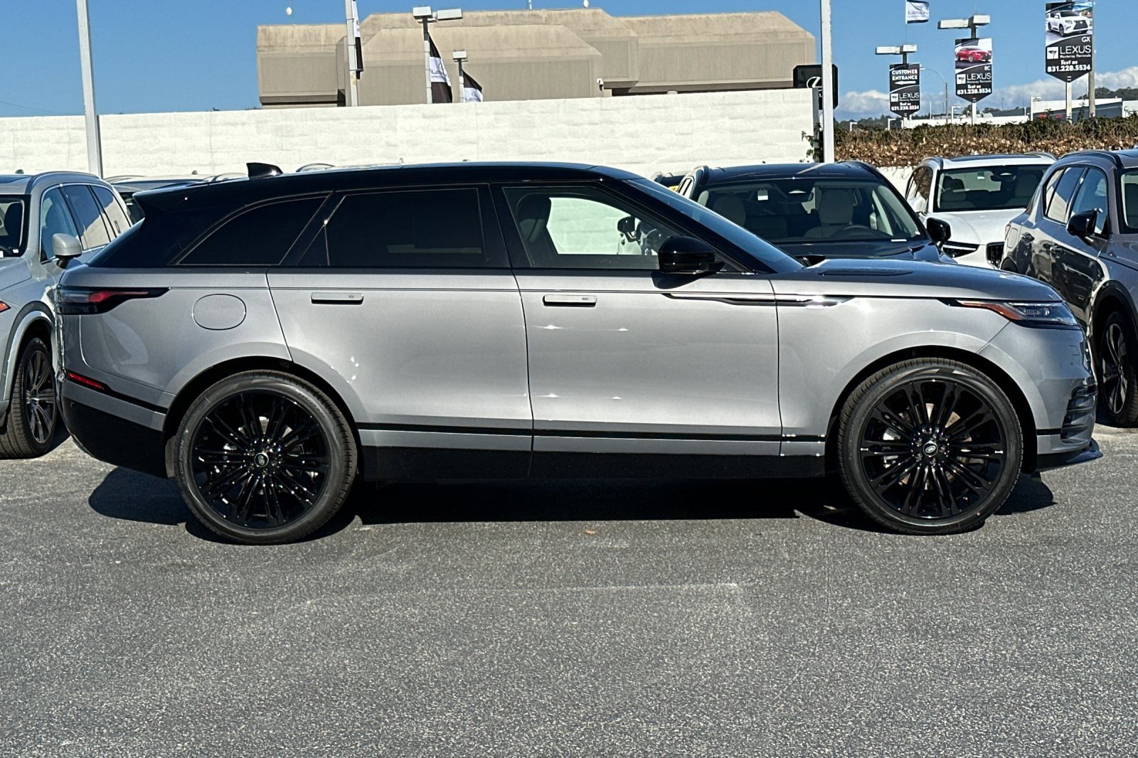 New 2024 Land Rover Range Rover Velar Dynamic HSE image 6