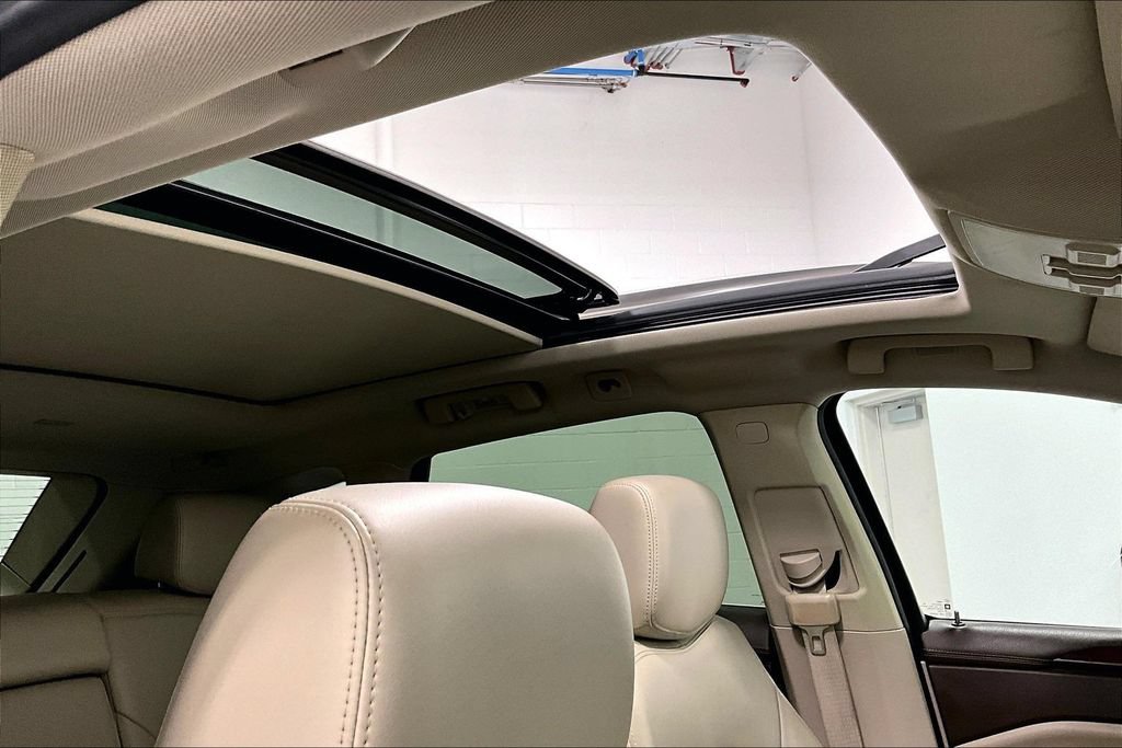 Used 2015 Cadillac SRX Luxury FWD image 18