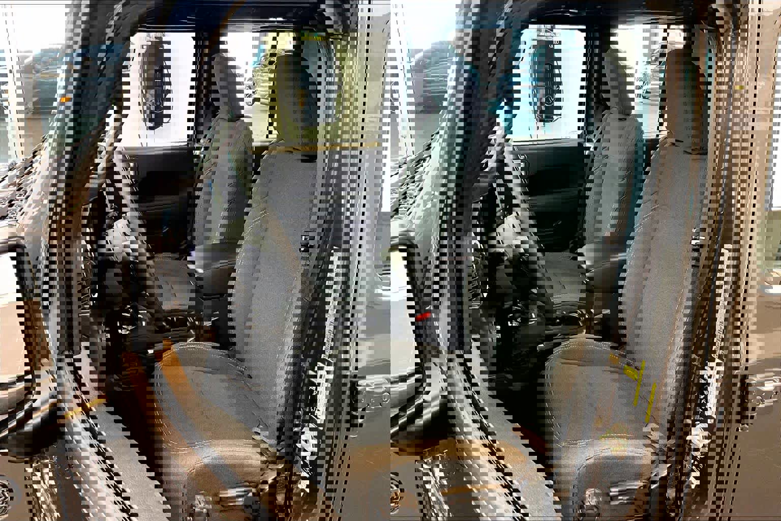 Used 2024 Jeep Gladiator Sport image 8