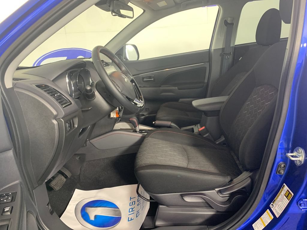 Used 2025 Mitsubishi Outlander Sport AWD image 15