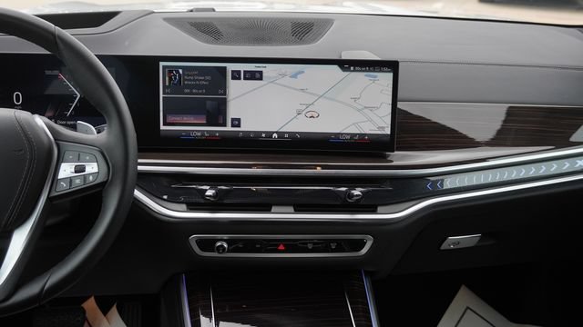 Used 2026 BMW X5 xDrive40i AWD/4WD image 16