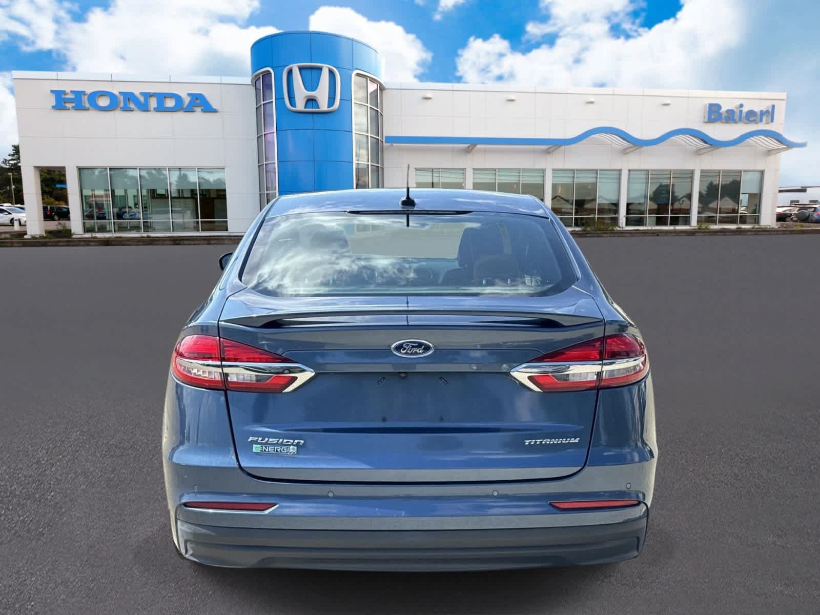 Used 2019 Ford Fusion Energi Titanium FWD image 4
