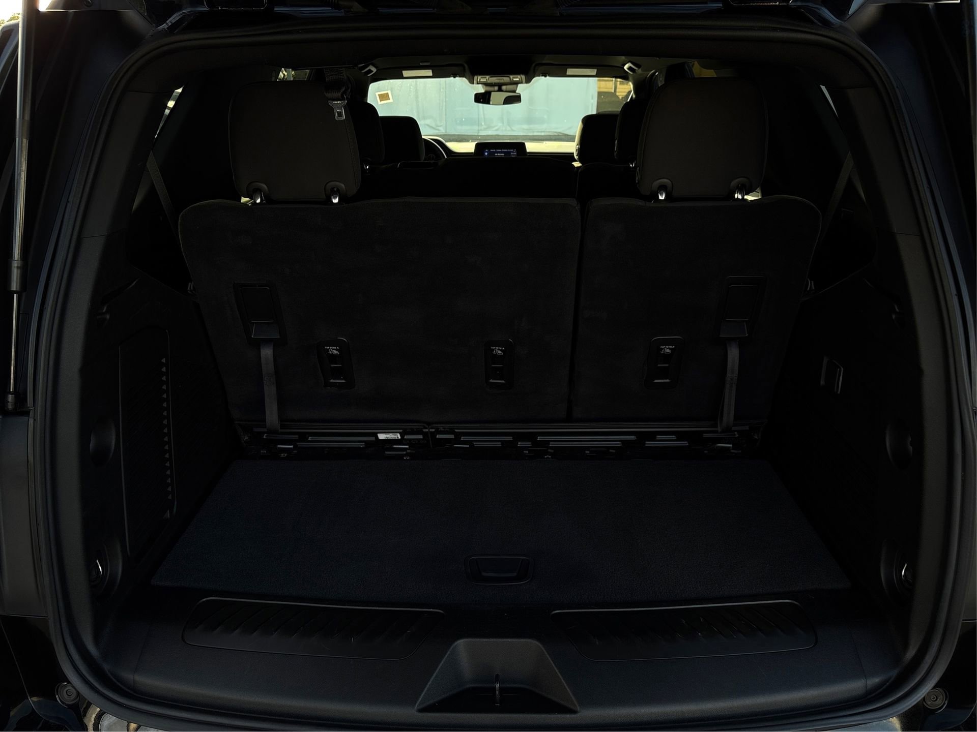 Used 2023 Chevrolet Tahoe LS image 11