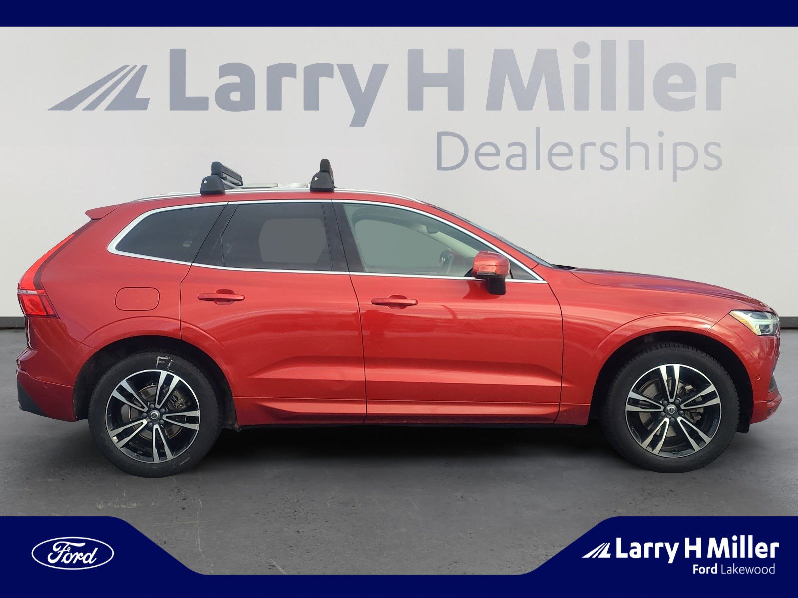 Used 2019 Volvo XC60 T5 Momentum w/ Premium Package image 6