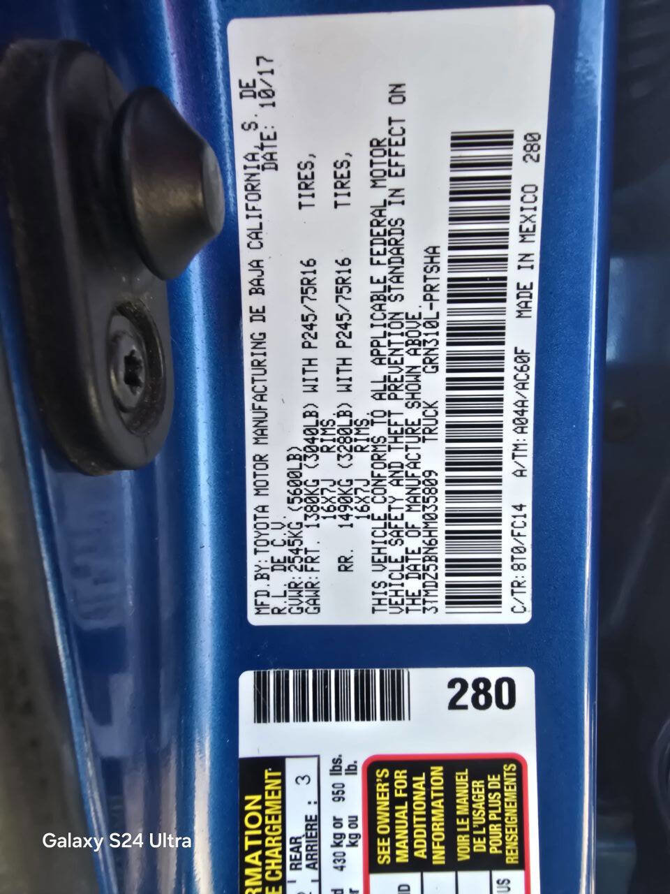 Used 2017 Toyota Tacoma TRD Sport image 23