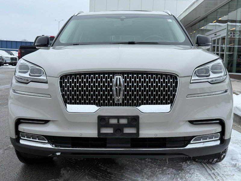 Used 2020 Lincoln Aviator Reserve w/ Equipment Group 202A image 12