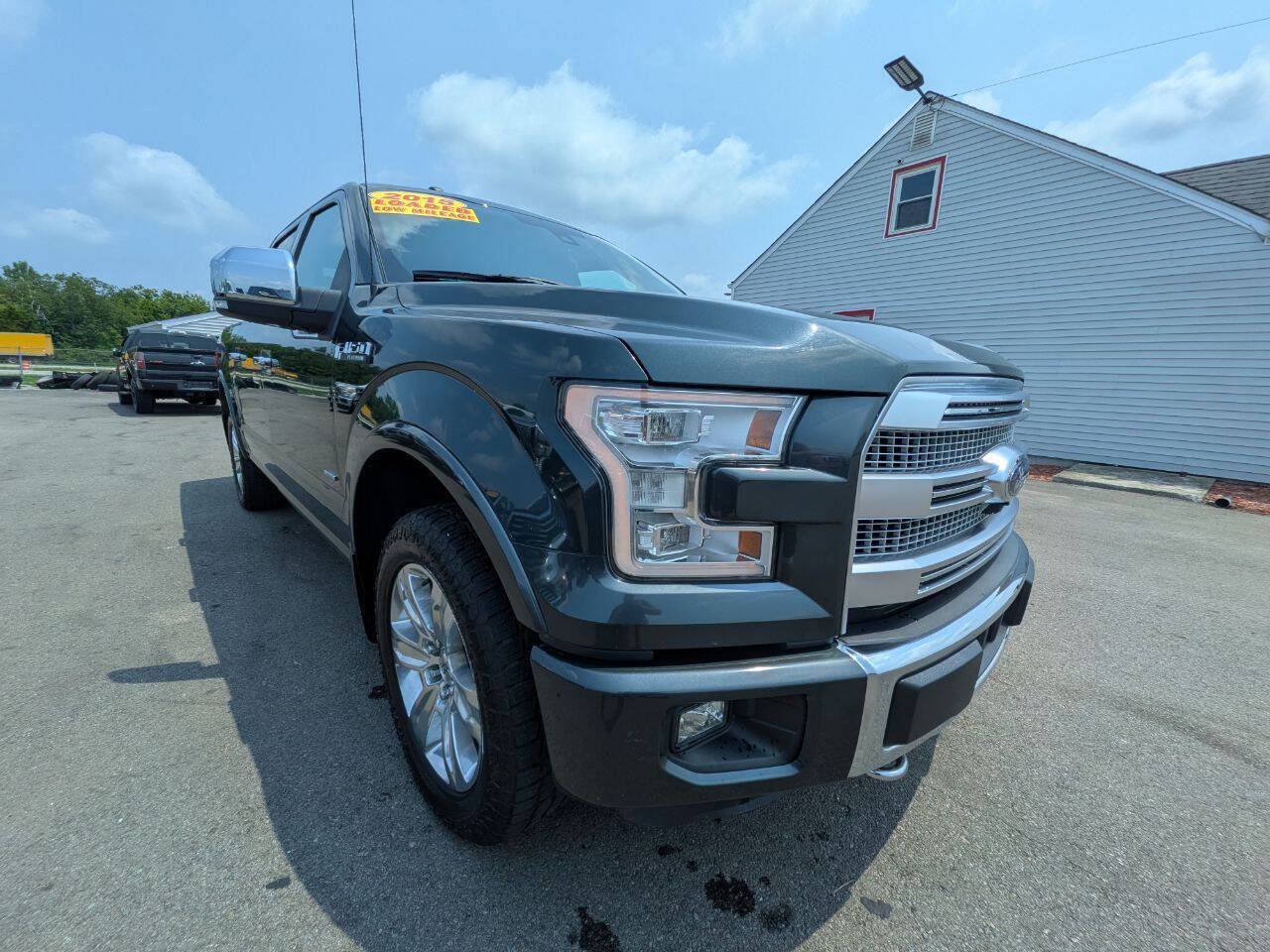 Used 2015 Ford F150 Platinum w/ Equipment Group 701A Luxury AWD/4WD image 7