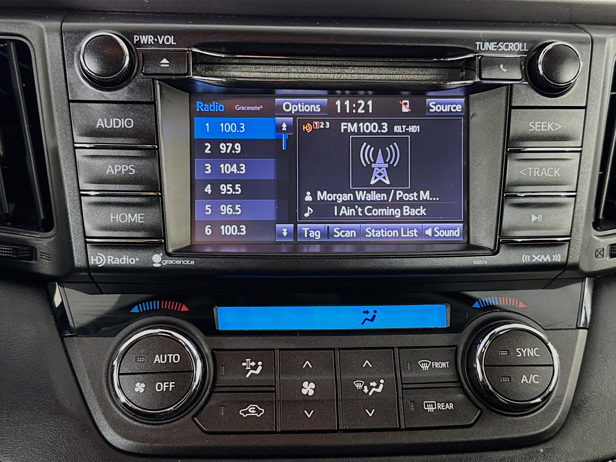Used 2017 Toyota RAV4 XLE w/ Plus Special Value Package FWD image 17