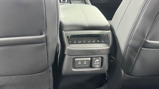 New 2026 Nissan Pathfinder Platinum w/ Lighting Package image 39