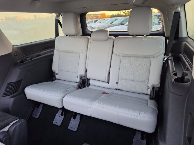 Used 2025 Ford Expedition Max Platinum w/ Driver's Package AWD/4WD image 18