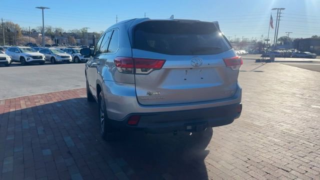 Used 2019 Toyota Highlander XLE image 9