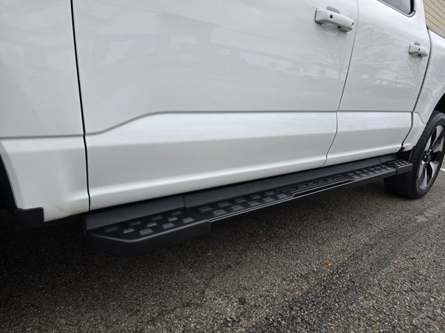 Used 2023 Ford F150 Lightning Platinum image 18