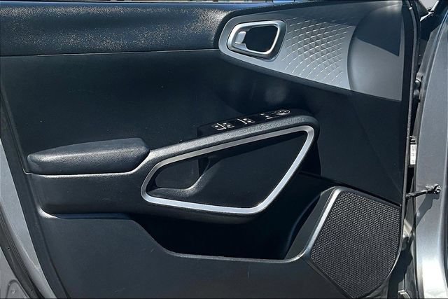 Certified 2023 Kia Soul LX w/ LX Technology Package FWD image 19