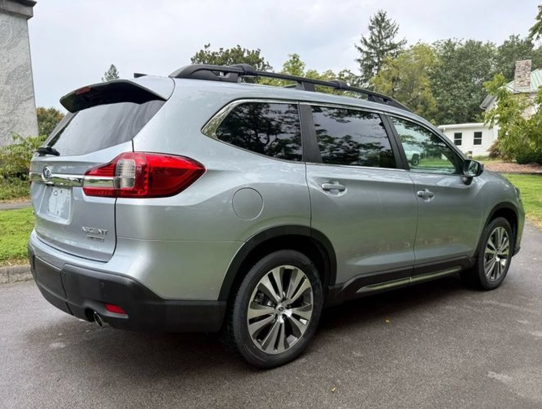Used 2022 Subaru Ascent Limited w/ Technology Package AWD/4WD image 7