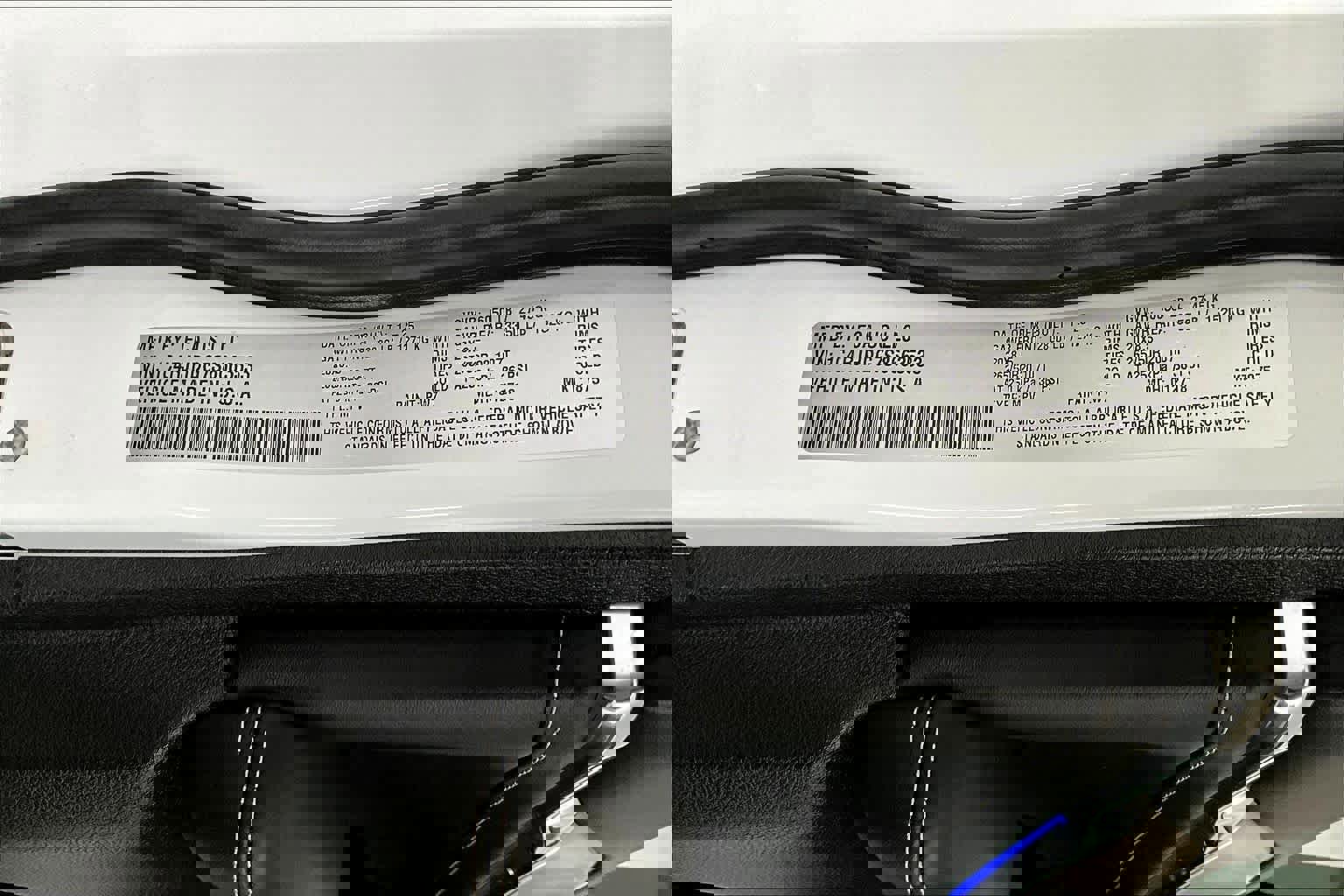 Used 2025 Jeep Grand Cherokee Overland w/ Trailer Tow Package image 30