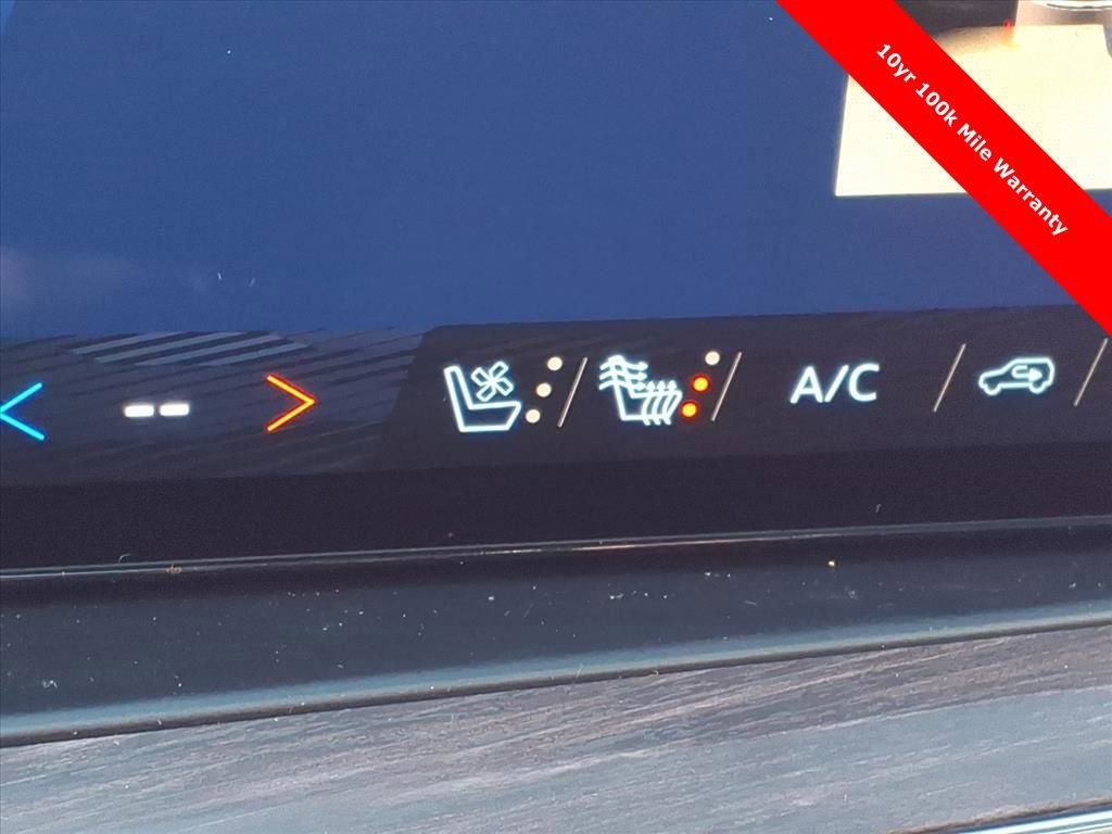 New 2026 Chevrolet Suburban Premier w/ Sun And Tow Package image 25