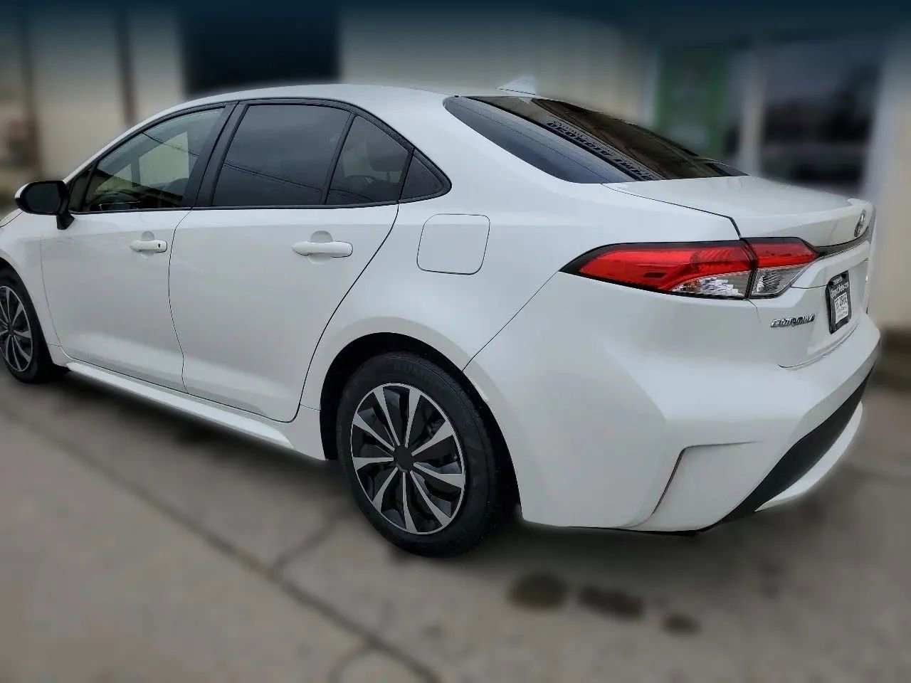 Used 2020 Toyota Corolla LE image 6