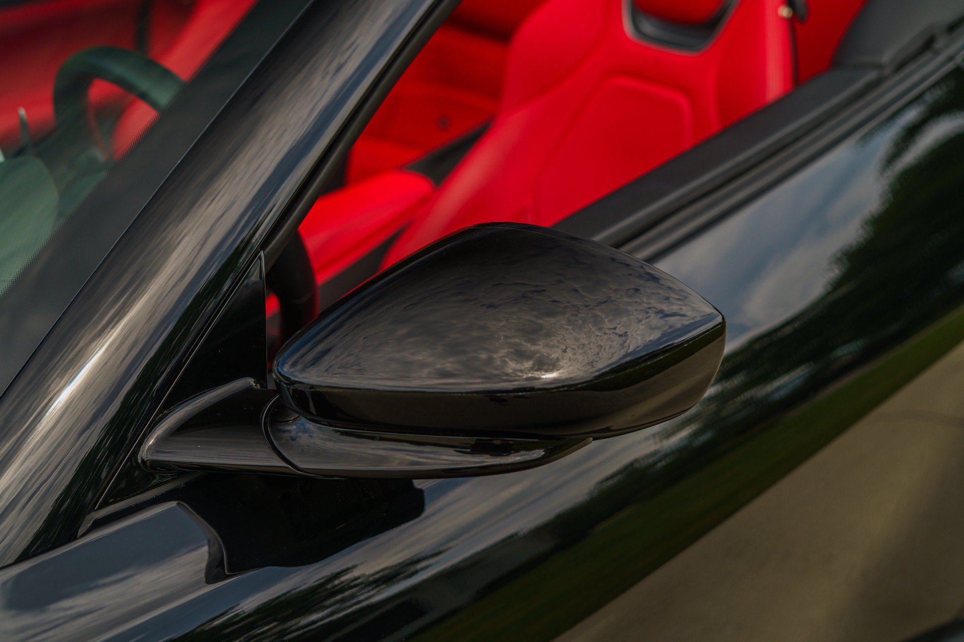 Used 2019 Ferrari Portofino RWD image 86