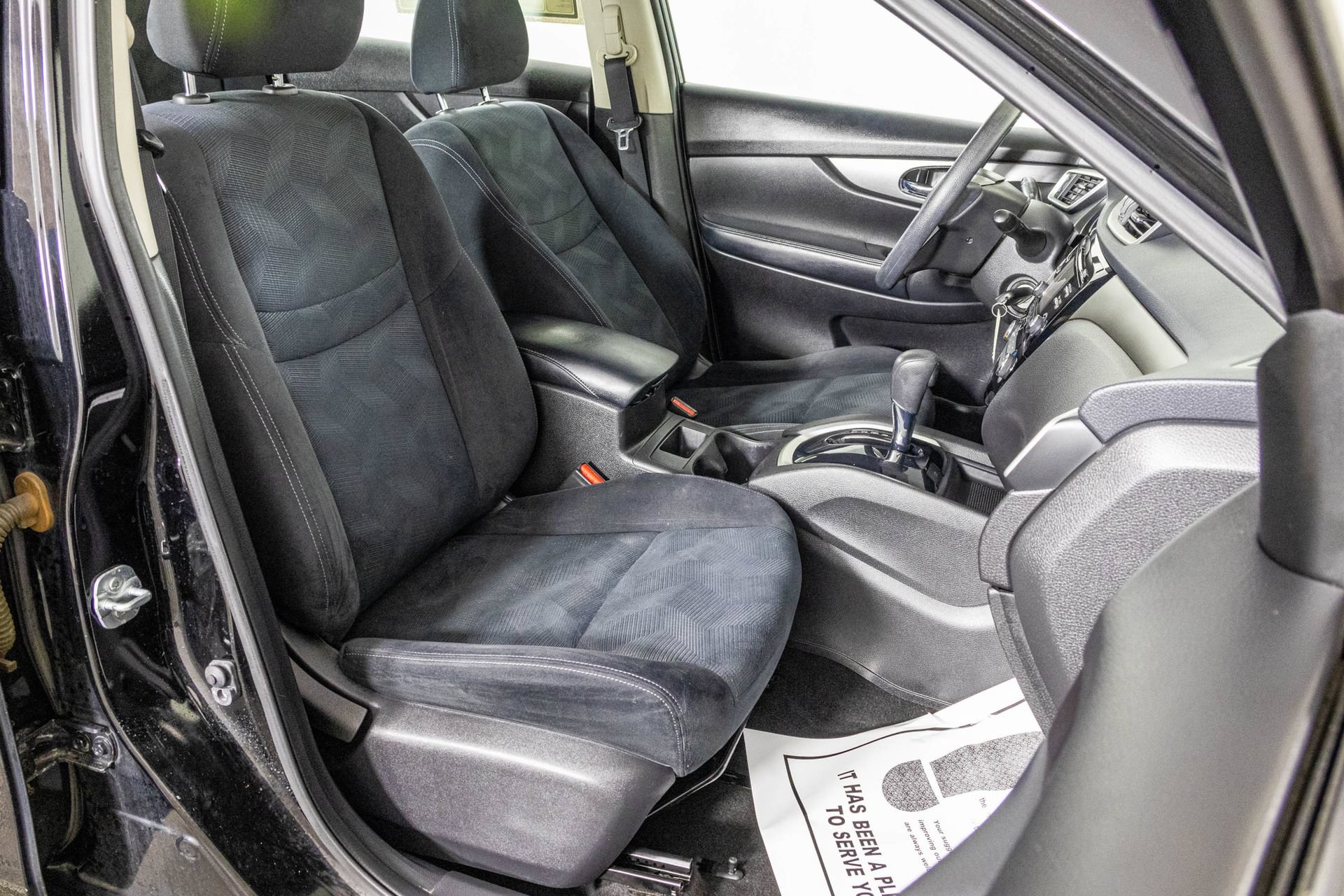Used 2016 Nissan Rogue S AWD/4WD image 42